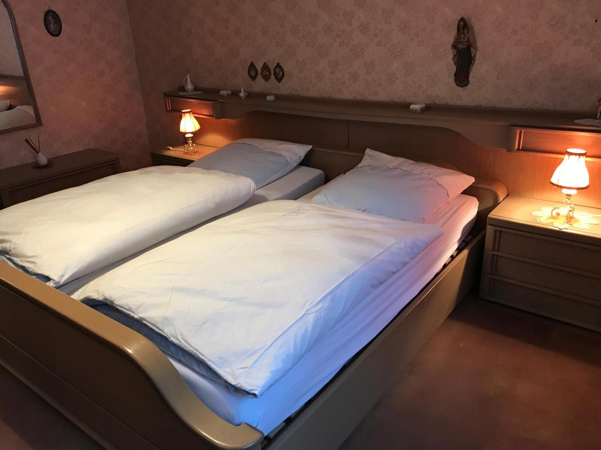 Gemuetliches Gaestehaus! Waldkraiburg Εξωτερικό φωτογραφία