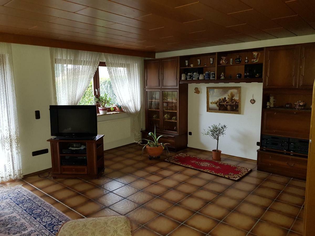 Gemuetliches Gaestehaus! Waldkraiburg Εξωτερικό φωτογραφία